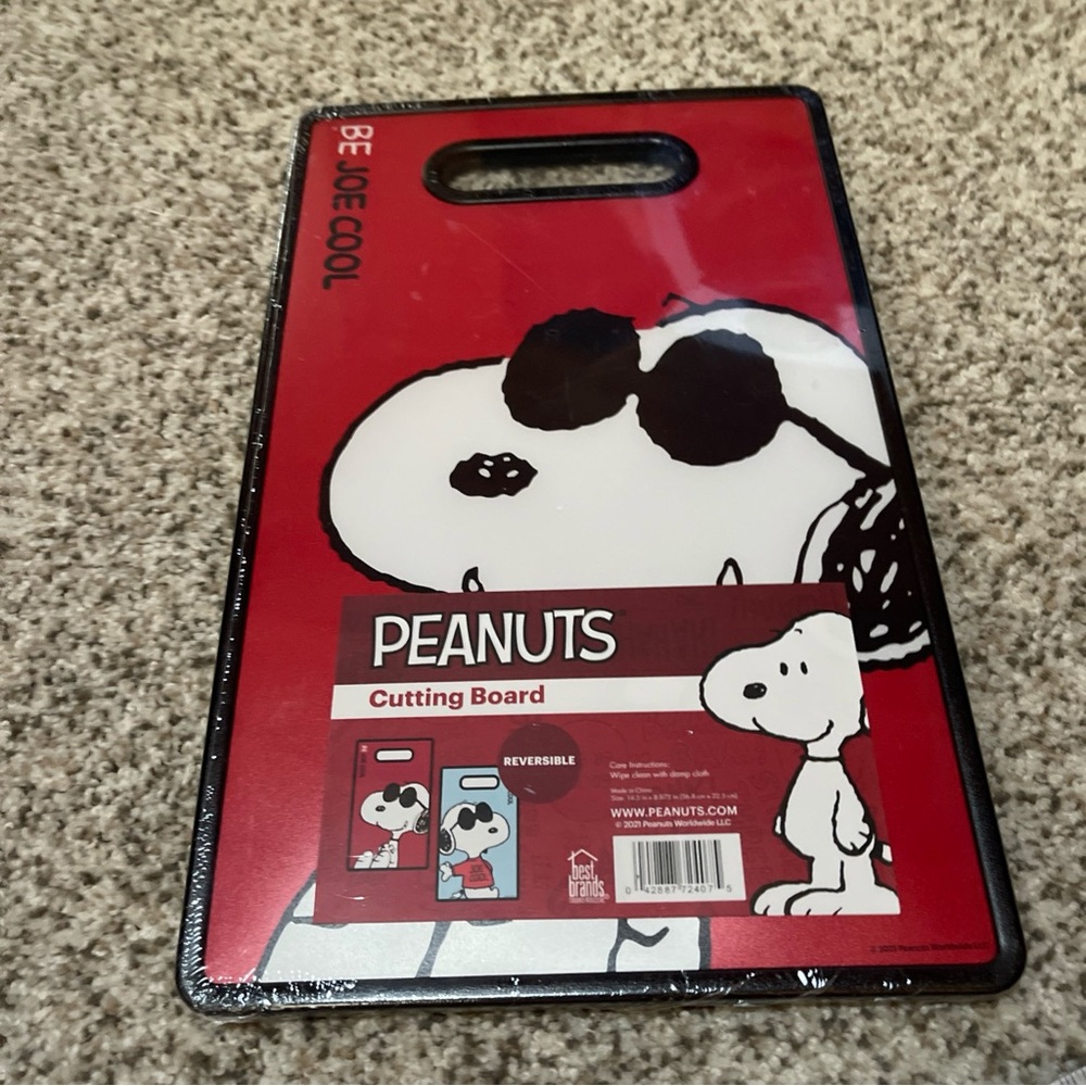 Peanuts Snoopy Red and Black Cutting Board